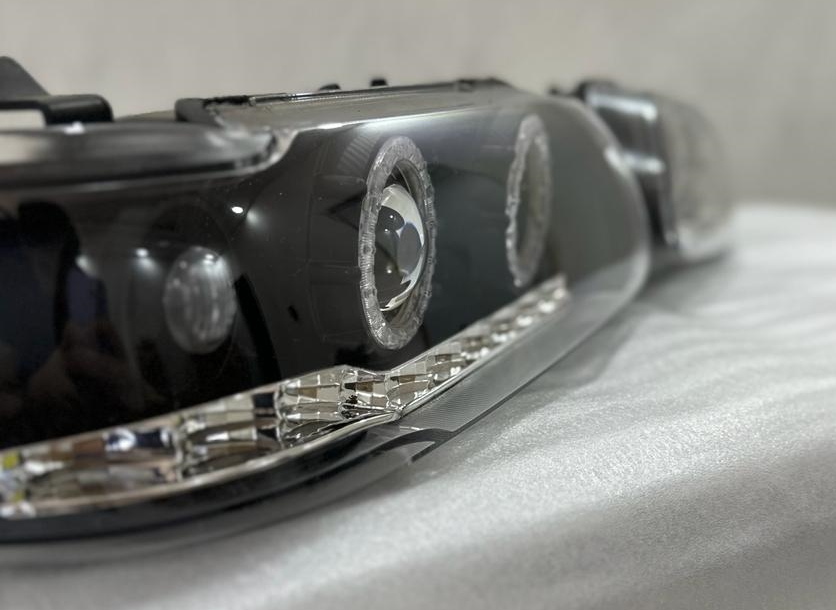 Toyota Tazz headlight set Black LEDs+xenons